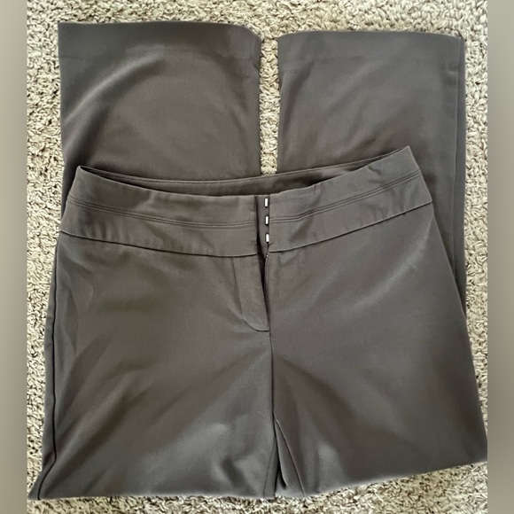 Apt. 9 Women’s Dress Pants Olive size 10S - Picture 3 of 5